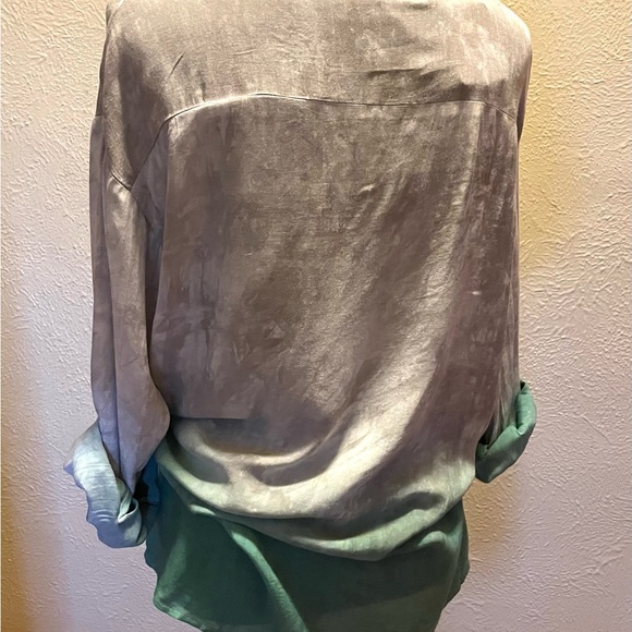 Davi & Dani Button-Up Ombré Blouse, Medium - Picture 5 of 8